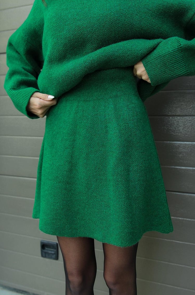 DANIÈLE | Ensemble de Tricot Douillet pour Créations Chaleureuses et Élégantes